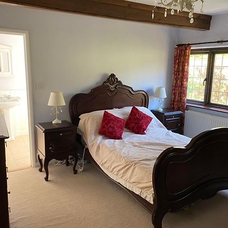 Lower Penrose Old Farmhouse Cottage Лонсестън Екстериор снимка